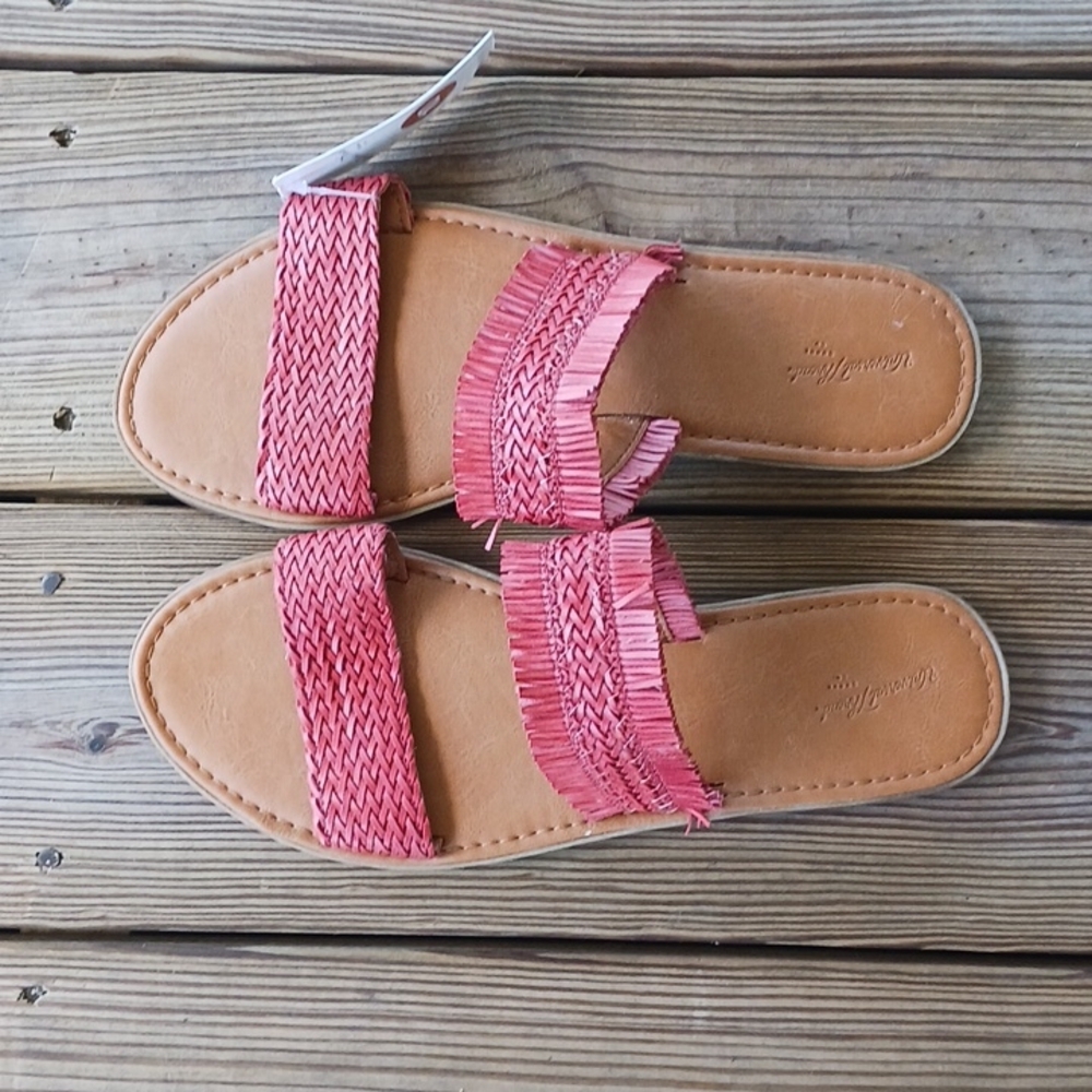 Universal Thread women's flat sandals size 10